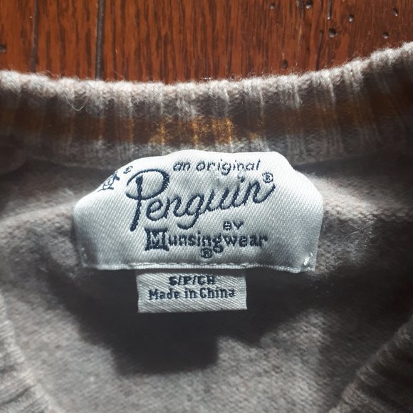 Wool Original Penguin men's sweater, Sz. S - Picture 2 of 3